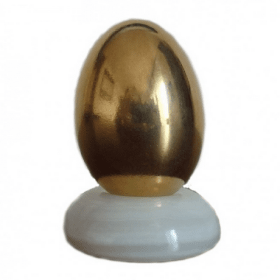 Златни банкноти, картини и сувенири