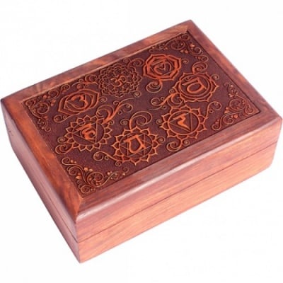 Кутия дървена - гравиран палисандър *различни видове