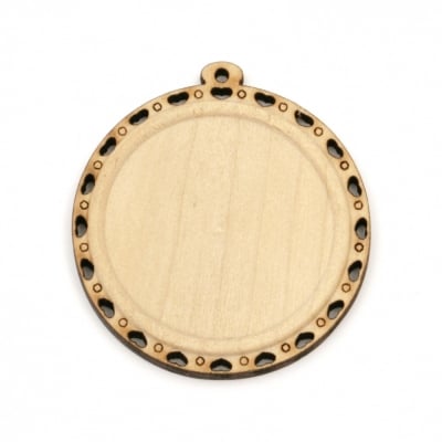 Дървена основа за медальон 50x46x4 мм плочка 35 мм дупка 1.5 мм цвят дърво -2 броя