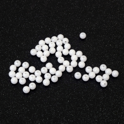 Плътни мъниста с форма на топче 6 мм дупка 1 мм цвят бял -20 грама ~190 броя 