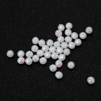 Плътни мъниста с форма на топче 8 мм дупка 2 мм фасетирано цвят млечно бял  ДЪГА -20 грама ~80 броя