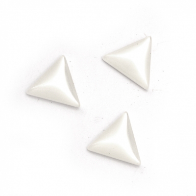 Мънисто резин тип кабошон имитация седеф триъгълник 12x11x3.5 мм цвят бял -10 броя