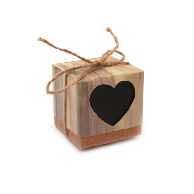 Кутия картонена сгъваема за подарък 5x5x5 см черно сърце и канап 