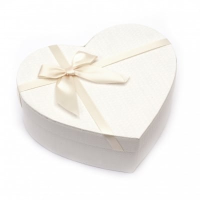 Кутия за подарък сърце 210x240x100 мм бяла