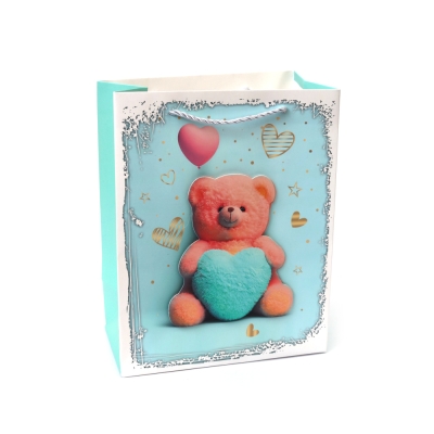 Подаръчна торбичка от картон 18x23x10 см 3D Плюшено мече със сърце