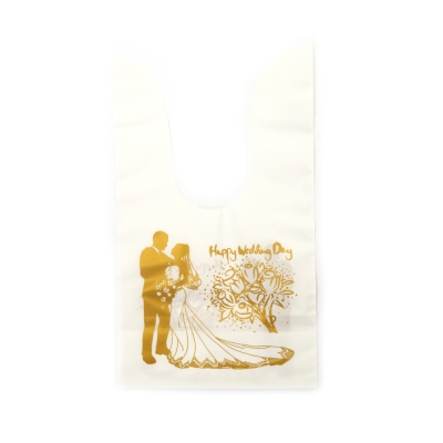 Подаръчни торбички с ушички от PE материал 10x17 см младоженци Happy Wedding Day цвят бял щампа злато -50 броя