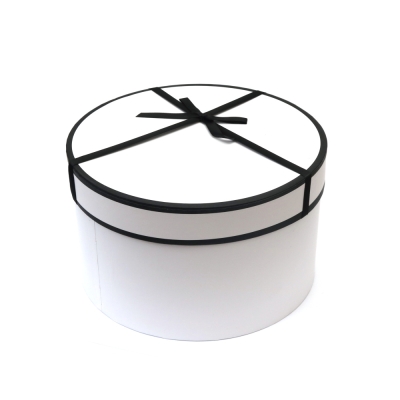 Кръгла подаръчна кутия 18x18x10.5 см цвят бял
