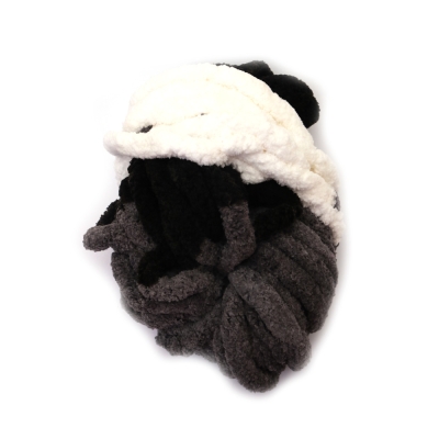 Прежда шенилна 100 % полиестер 20 мм дебелина цвят меланж бял, черен, сив ~240 грама  -25 метра