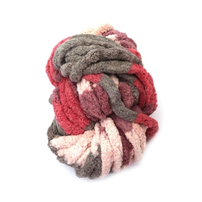 Прежда шенилна 100 % полиестер 20 мм дебелина цвят меланж сиво, розово, пудра, пурпур ~240 грама  -25 метра