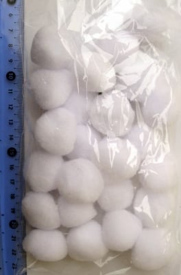 Помпони 28 мм бели -10 броя