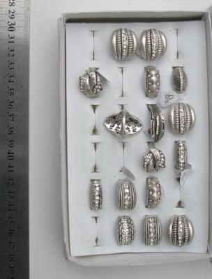 Пръстен метал кристали