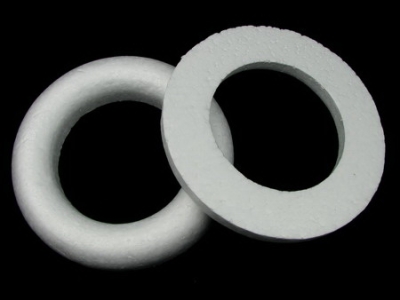 Кръг стиропор 170 мм обла и плоска страна за декорация -2 броя