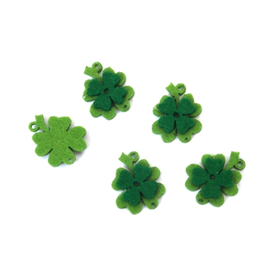 Висулка детелина от филц 22x27 мм дупка 1 мм -10 броя