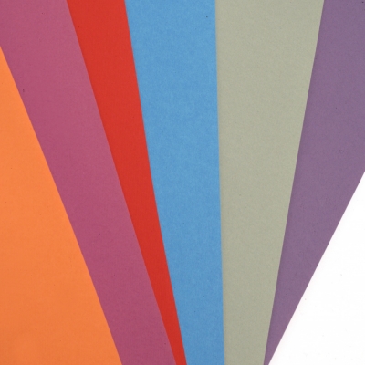URSUS крафт хартия 40 см x 4 метра 100 гр/м2 асорти цветове -1 брой