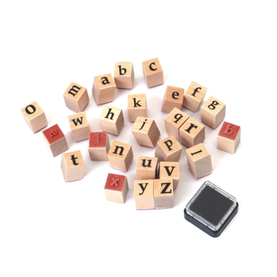 Комплект дървени печати Азбука 26 броя малки букви 15x24 мм тампон с мастило 24x24 мм