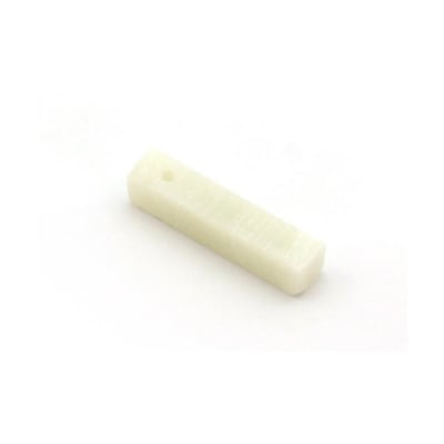 Сапунен камък за изработка на амулет с отвор, 5 cm, бял