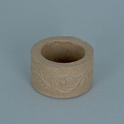 Декоративна поставка от папие маше, кръг с орнаменти, ф 5 x 3 cm