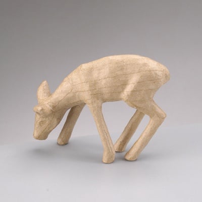 Фигура от папие маше, пасящ елен, 14,5 x 4 x 11,5 cm