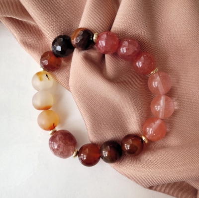 Гривна от естествени камъни Ruby