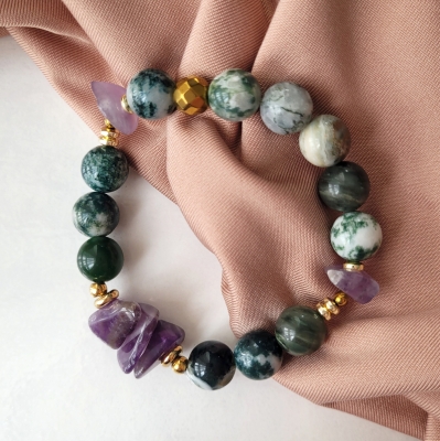 Гривна с камъни Selena