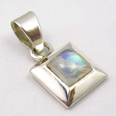 Медальон Лунен Камък със Сребро 925