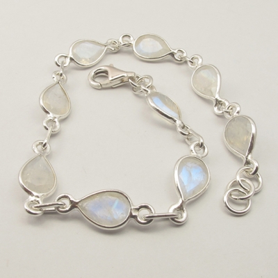 Гривна Лунен Камък със Сребро 925