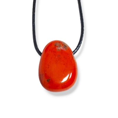 Висулки и Медальони Червен Яспис  Кожичка с черен цвят