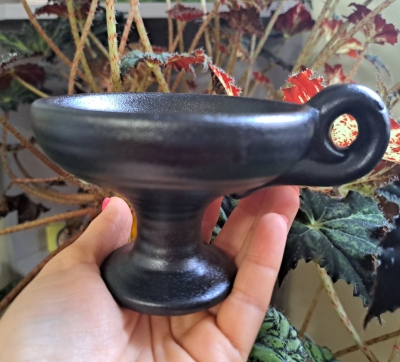 Керамичен тамянник с дръжка