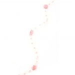 Гирлянд с перла пластмаса 4 мм бяла и розичка текстил ~15 мм розова -1 метър