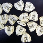 Сърце с роза love 2дупки 13мм. бяло -50гр.