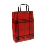 Подаръчна торбичка от картон 31x42x12 см с черни дръжки цвят червен