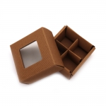 Кутия сгъваема от гофриран крафт картон 8x8x4 см с прозорец PVC и 4 отделения