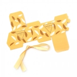 Кутия картонена сгъваема 5.5x5.5x6 см цвят жълт с пера и пандела