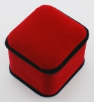 Кутийка за бижута 5.5х4.5 см кадифена червена