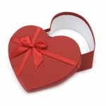 Кутия за подарък сърце 160x190x70 мм червена