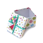 Подаръчна кутия 15x15x11.5 см с декорация и надпис Happy Birthday