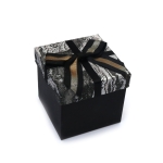 Подаръчна кутия 10x10x9.5 см цвят черен с капак имитация на мрамор