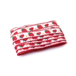 Ширит 13 мм бял, с червени ягоди със зелени дръжки, жълти цветя и червен кант -5 метра