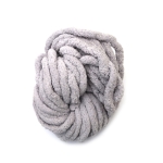 Прежда шенилна 100 % полиестер 20 мм дебелина цвят светло сив ~240 грама  -25 метра