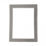 Единична рамка от картон 700 г/м2 за хартия А4 с външен размер 26.4x35 см цвят сребро