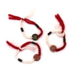 Ръчно плетени Мартеници Гривни от вълна с етно елемент 10 броя