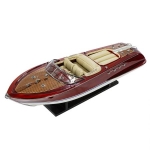 Модел на моторна яхта RIVA AQUARAMA