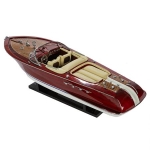 Модел на моторна яхта RIVA AQUARAMA