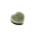 Сапунен камък за изработка на амулет във формата на сърце с отвор, зелен