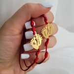 Baby Feet Гривна с буква или име за бебе (златиста)