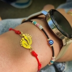 Baby Feet Гривна с буква или име за бебе (златиста)