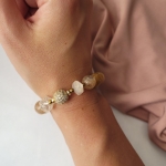 Дамска гривна с камъни Dara