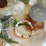 Glow, girl! - Дамска гривна от естествени камъни