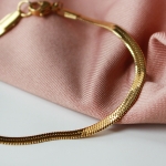 Golden Halo - Гривни от медицинска стомана