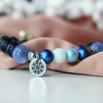 Гривна от полускъпоценни камъни - Silent Night ❄️